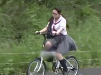 【エロ動画】女子校生のサドルに仕込まれた罠。すっかり自転車オナニーにハマった少女は露出オナを見られて男のおちんちんに犯されてしまう
