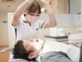 【エロ動画】「ここも治療が必要ですね♡」歯科衛生士の蓮実クレアが手袋コキ＆顔騎で挑発してきて、騎乗位で腰を振る痴女ファック！